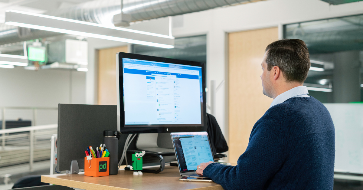 Professional LinkedIn profile optimization for career and networking growth